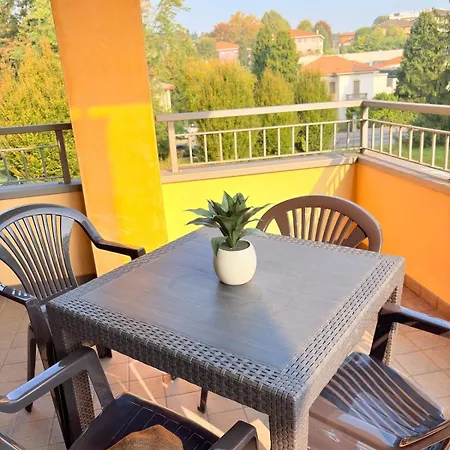Casa Sole, 10 Minutes From Апартаменты Lurate Caccivio
